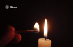 У Новояворівську пожежа через свічку ледь не стала фатальною.