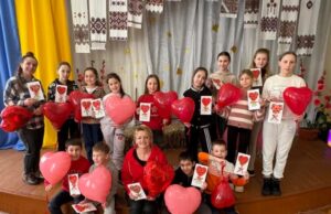 У Буському Народному домі відбулася майстерка з квілінгу до Дня Валентина