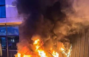 (Українська) У Львівській області рятувальники ліквідували пожежу електромобіля