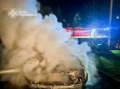 (Українська) У Славську ліквідовано пожежу автомобіля Opel Signum