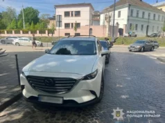 У Львові автомобіль травмував 76-річну жінку