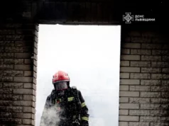 На Львівщині загорівся будинок у Новій Кам’янці: врятували три господарські будівлі