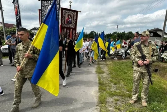 У селі Подорожнє провели в останню дорогу Віталія Гнидина