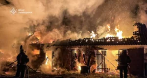 У селі Бабичі вогнеборці врятували житловий будинок від пожежі