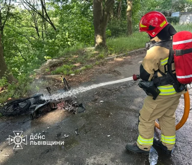 У Львові загорівся електровелосипед на вулиці Кримській