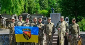 Артилеристи 45 ОАБр ушанували Мирона Тарнавського на Янівському цвинтарі у Львові