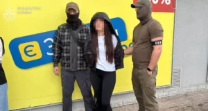 На Львівщині викрили стриянку, яку підозрюють в організації незаконного виїзду ухилянта