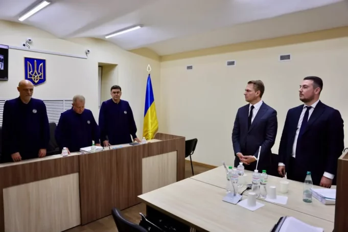 Апеляційний суд призначив довічне ув’язнення чоловікові за багаторазові зґвалтування малолітніх падчерок