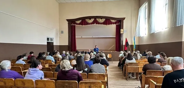 У Великомостівській громаді провели зустріч з родинами полонених і зниклих військових