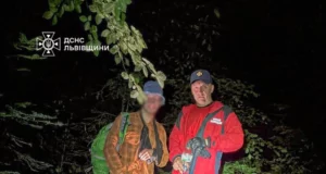На горі Парашка рятувальники відшукали травмованого львів’янина
