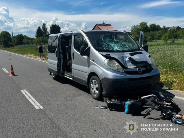 image На Самбірщині загинула водійка електромопеда після зіткнення з мікроавтобусом