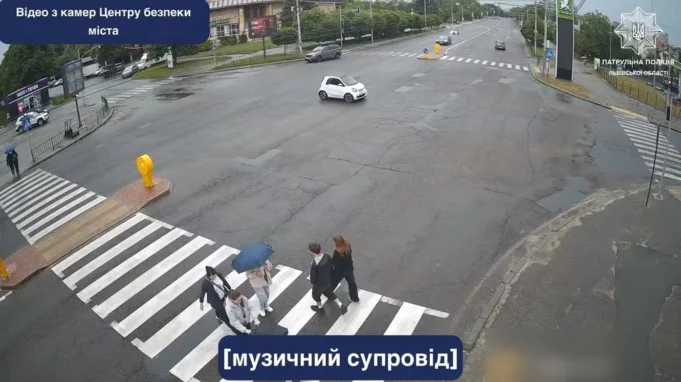 У Львові водій Tesla після ДТП на Любінській втік з місця події