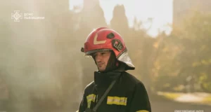 У Львові на вулиці Гашека загорілася квартира, постраждав чоловік