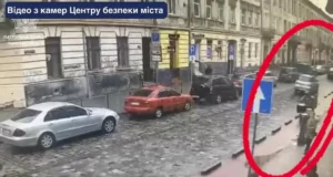 На вулиці Куліша електроскутер збив пішохода та поїхав з місця ДТП