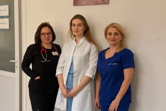 У 5-місячної дитини виявили важкий алергічний гастрит через білок коров’ячого молока