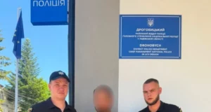 У Дрогобичі затримали чоловіка, який пошкодив меморіал жертвам німецької окупації
