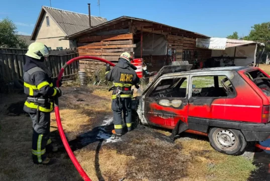 На Шептицькому районі за день загорілися два автомобілі