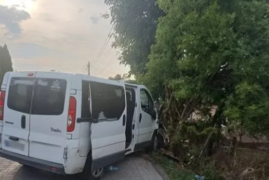 У Львові на вулиці Старознесенській травмувалися троє пасажирів мікроавтобуса