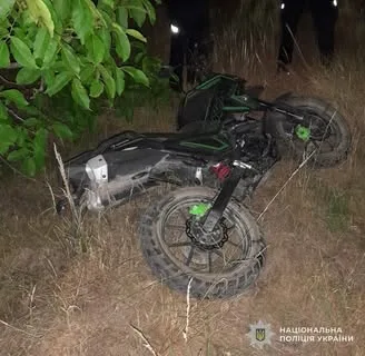На Львівщині мотоцикліст та пасажирка травмовані внаслідок перекидання мотоцикла
