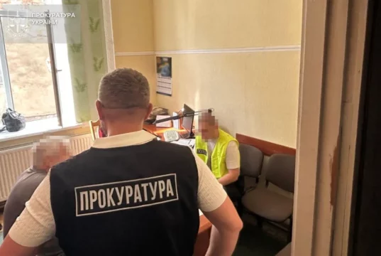 У Золочеві посадовця райспоживспілки підозрюють у самовільному будівництві поминального дому