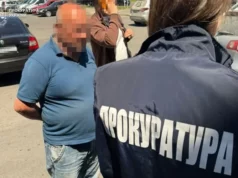 У Львові викрили схему виїзду за кордон за 15 тисяч доларів