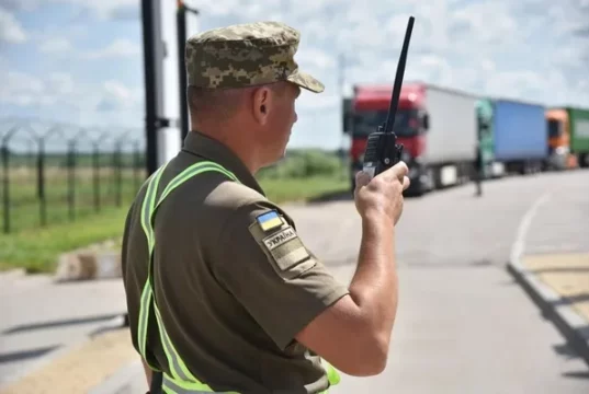 Черги на українсько-польському кордоні: де зараз найбільше авто