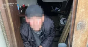 Справу 71-річного підприємця з Городка за трудову експлуатацію однокласника передали до суду