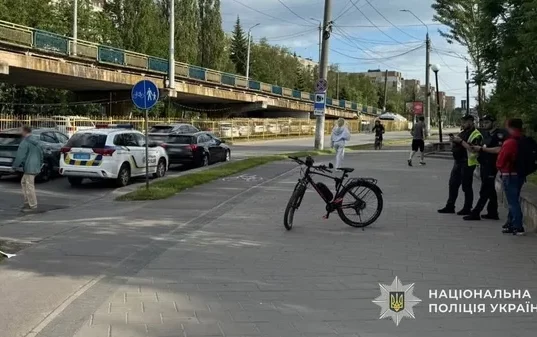 У Львові на вулиці Княгині Ольги велосипедист травмував жінку