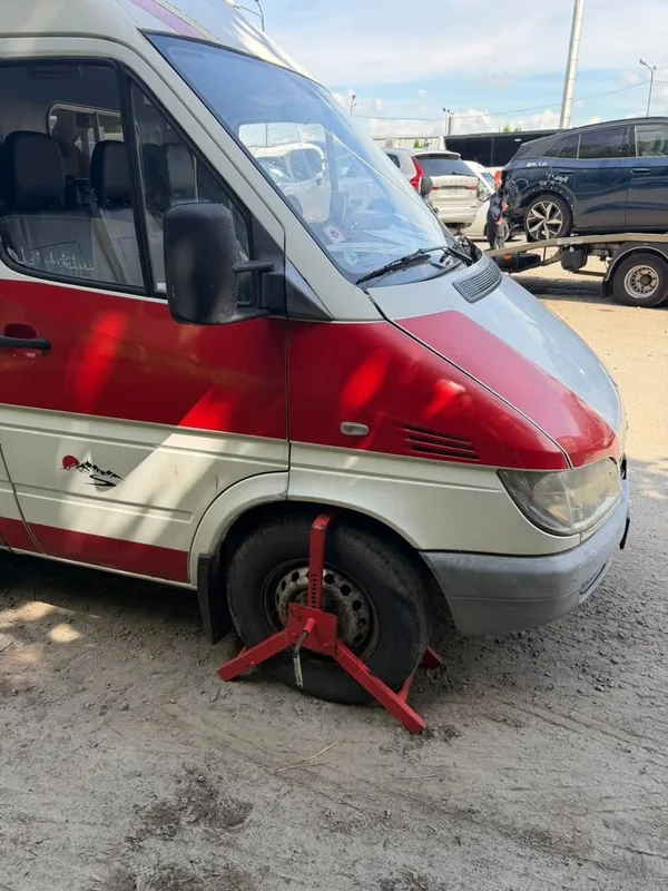 image У Шегинях виявили викрадений у Німеччині автомобіль Mercedes
