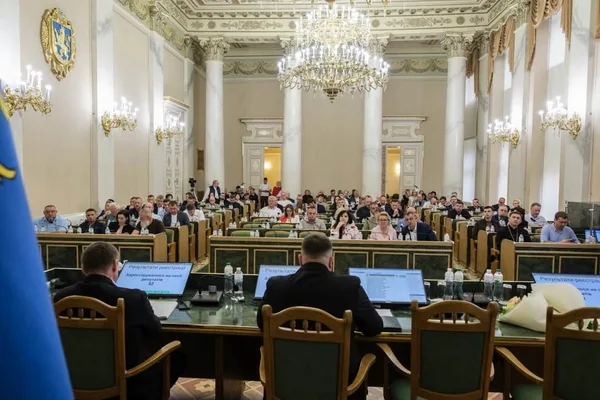 image Львівська облрада підтримала полковника Валерія Курка та військових командирів