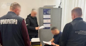 На Львівщині судитимуть інспектора митниці за пропуск незадекларованої техніки