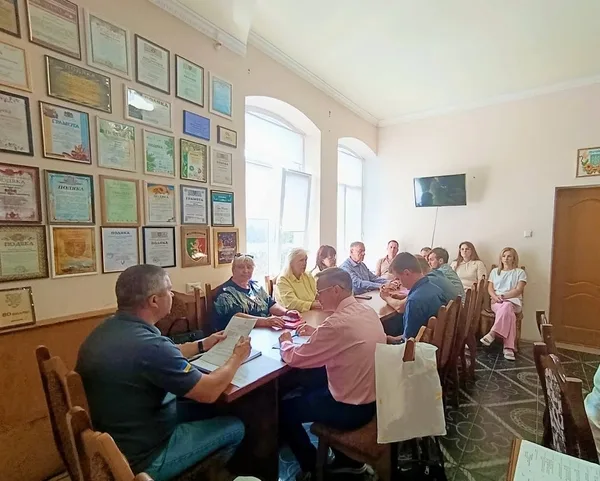 image У Красному виконком ухвалив рішення щодо соцдопомог, бюджету та доріг