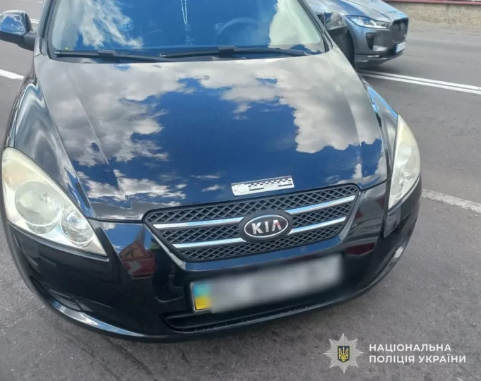 У Львові на вулиці Шевченка автомобіль травмував жінку-пішохода