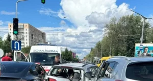 У Львові нетверезий водій спричинив масштабну ДТП на Стрийській: двоє травмованих