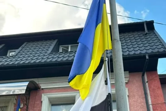 У селищі Івано-Франкове підняли «Прапор Надії» на підтримку полонених