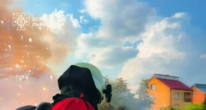 У селі Кульчиці на Самбірщині вогонь знищив легковий автомобіль