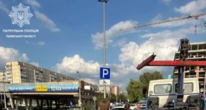 На Львівщині нагадали про штрафи за паркування на місцях для людей з інвалідністю
