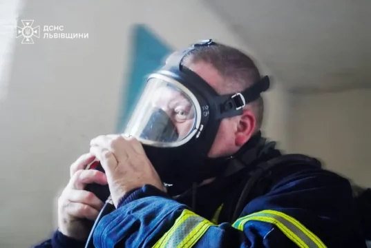 У Моршині під час пожежі в квартирі рятувальники врятували жінку