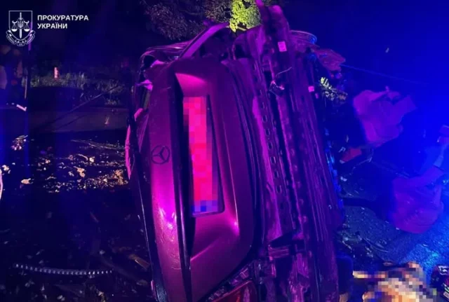 image У Бродах нетверезий водій Mercedes потрапив у ДТП: загинули троє неповнолітніх