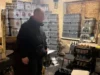 Львів’янина судитимуть за підпільне виготовлення алкоголю та цигарок на 1,2 млн грн Львів’янина судитимуть за підпільне виготовлення алкоголю та цигарок на 1,2 млн грн