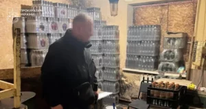Львів’янина судитимуть за підпільне виготовлення алкоголю та цигарок на 1,2 млн грн