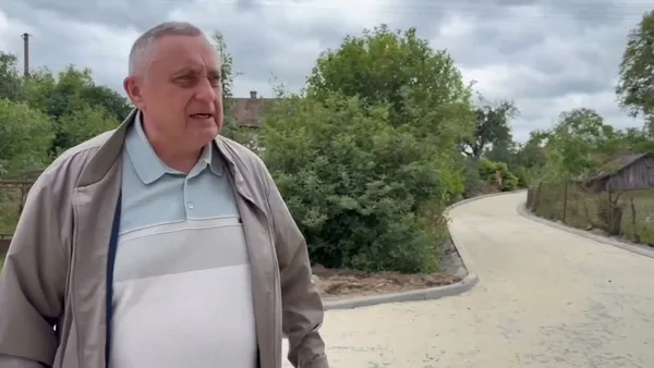 image У Хоросно завершили облаштування дороги до батьківської хати Героя України Олега Хомицького