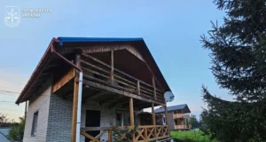 На Львівщині судитимуть держреєстраторку за незаконну реєстрацію садового будинку
