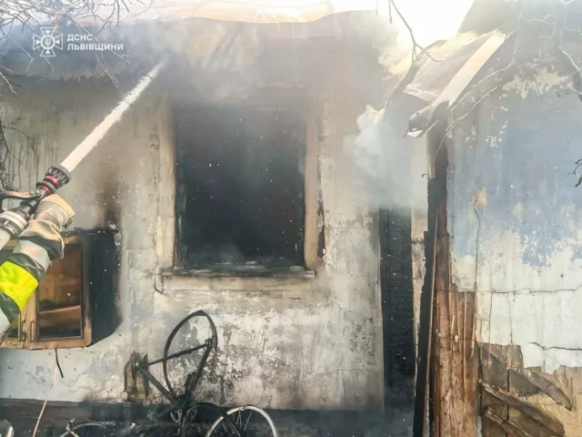 У селі Лагодів на Золочівщині загорівся житловий будинок