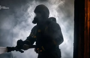 (Українська) У Золочеві під час пожежі в багатоповерхівці врятували жінку У Золочеві під час пожежі в багатоповерхівці врятували жінку