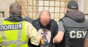 У Львові судитимуть чоловіка, який з камери СІЗО організував збут зброї та вибухівки