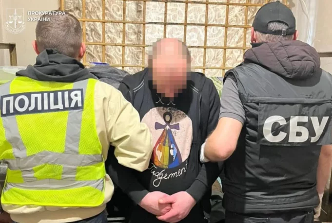 У Львові судитимуть чоловіка, який з камери СІЗО організував збут зброї та вибухівки