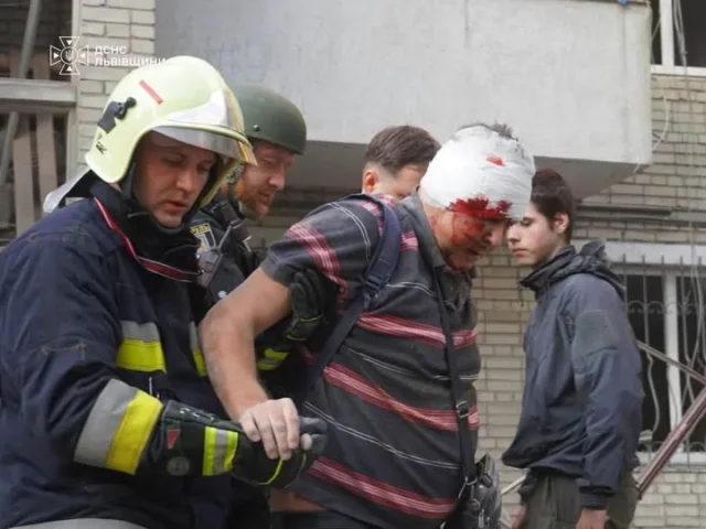 image У Львові 8 поранених і 7 врятованих внаслідок російського ракетного удару