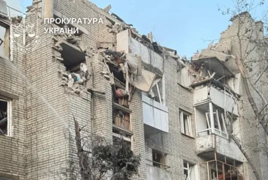Нічна ракетна атака на Львів: удар по житловому будинку в Залізничному районі