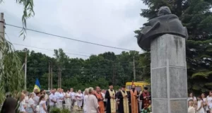 На Яворівщині відзначили 120-річчя Петра Андрусіва та відкрили мистецький простір для школярів